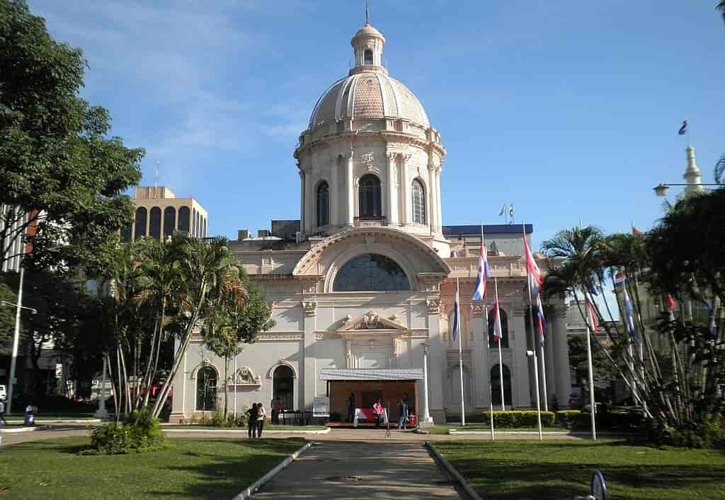 Pontos turísticos do Paraguai, Panteão Nacional dos Heróis