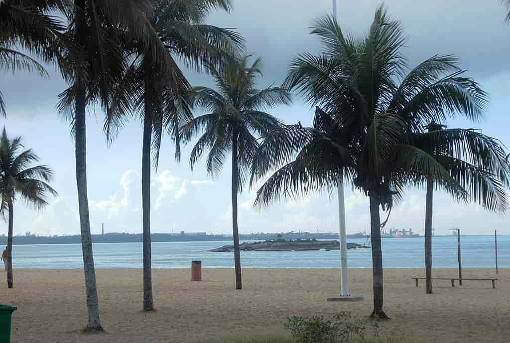 Praias em Espírito Santo, Praia de Camburi