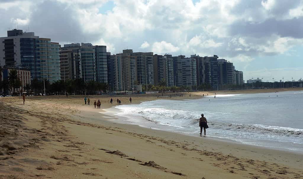 Pontos turísticos do Espírito Santo, Praia de Camburi